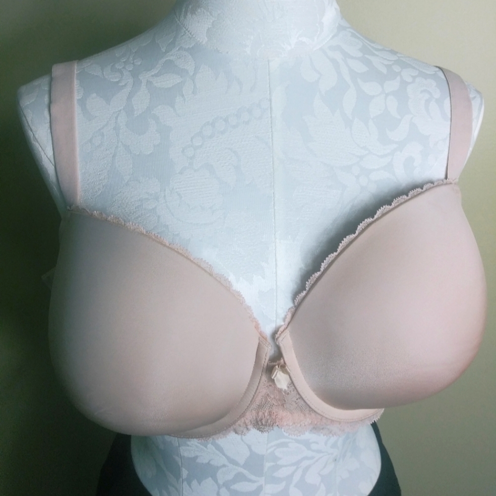 Torrid Bra Size 44D